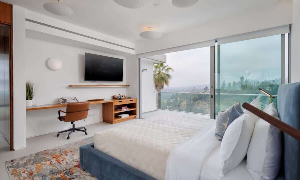 Photo of Bedroom in Trousdale Estates