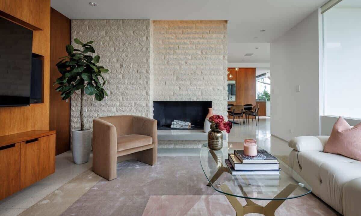 Photo of Livingroom in Trousdale Estates