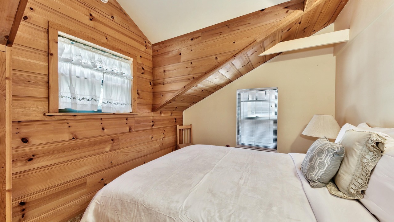 Photo of Bedroom in Bijou Pines