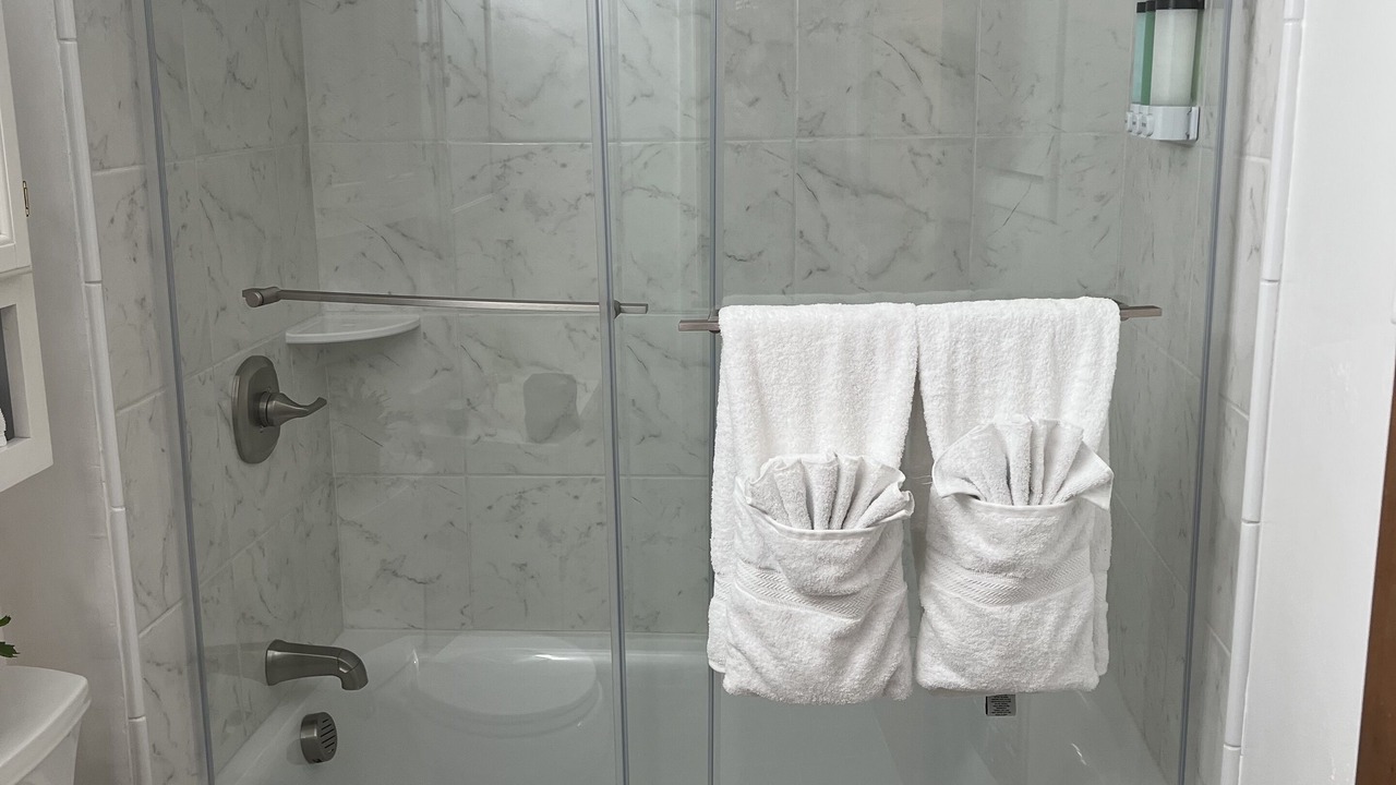Photo of Bathroom in Lake Almanor Country Club