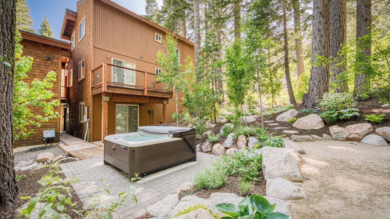 Photo of Patio Balcony in Alpine Meadows