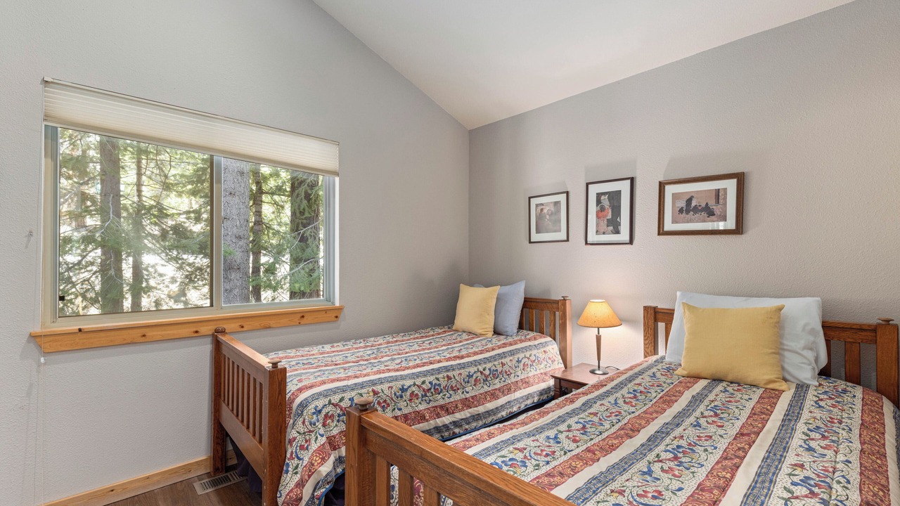 Photo of Bedroom in Alpine Meadows