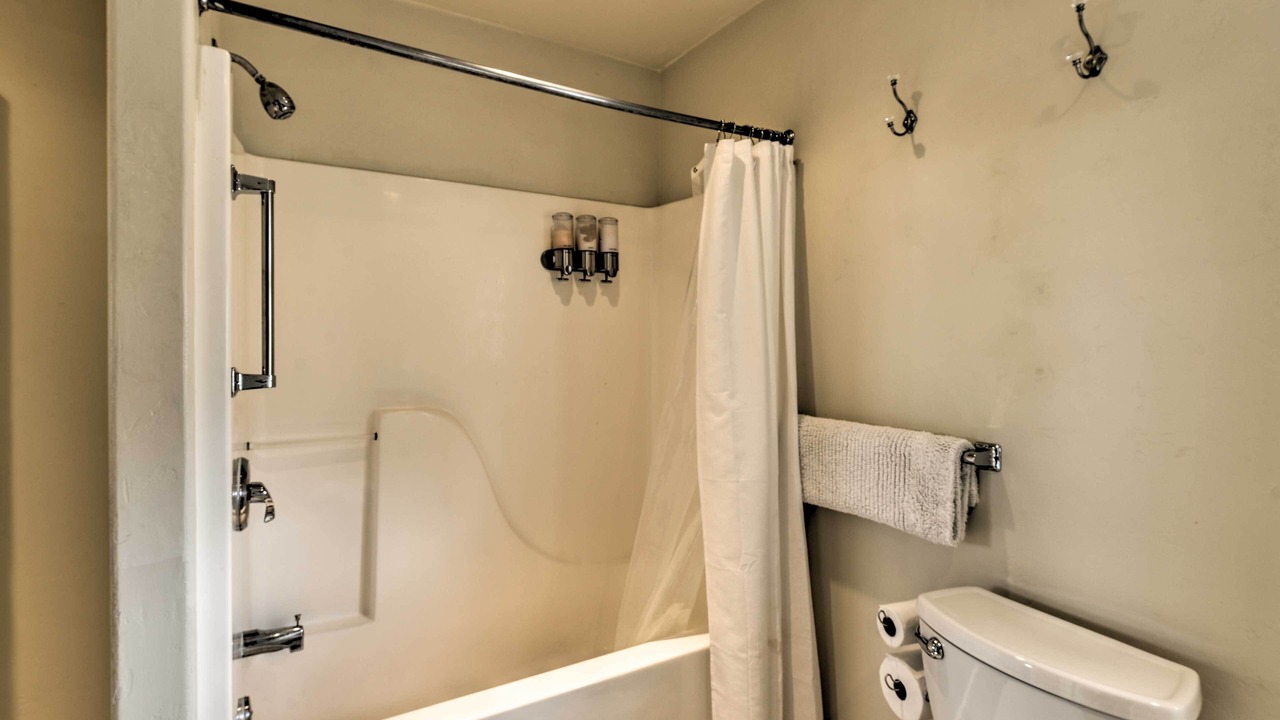 Photo of Bathroom in Blue Lake