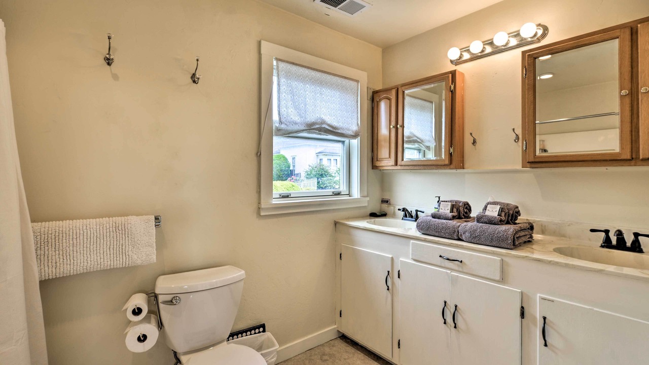 Photo of Bathroom in Blue Lake