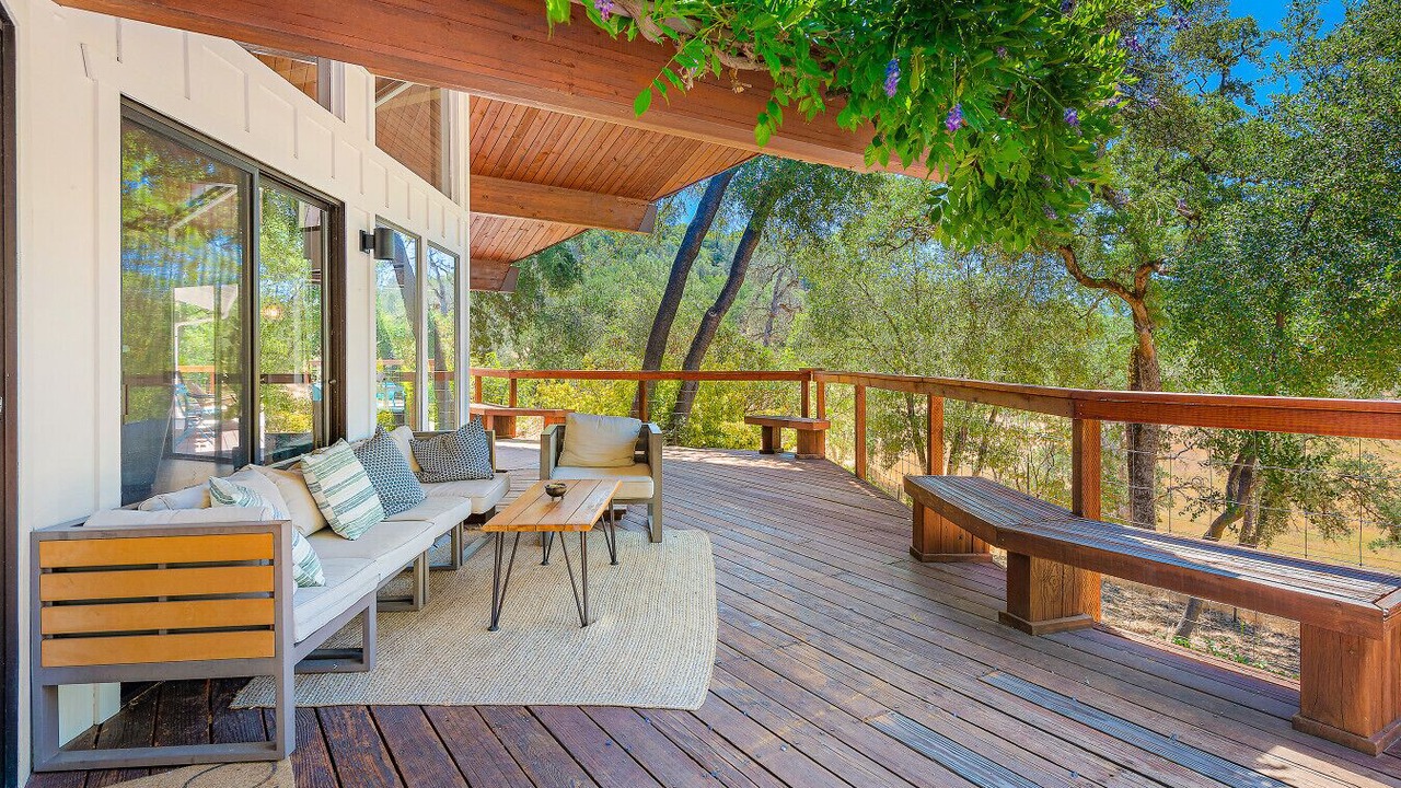 Photo of Patio Balcony in Kelseyville