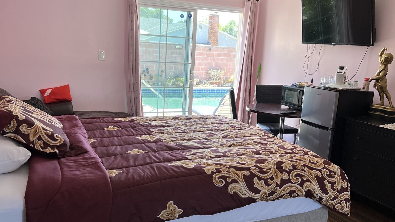 Photo of Bedroom in North Hills West