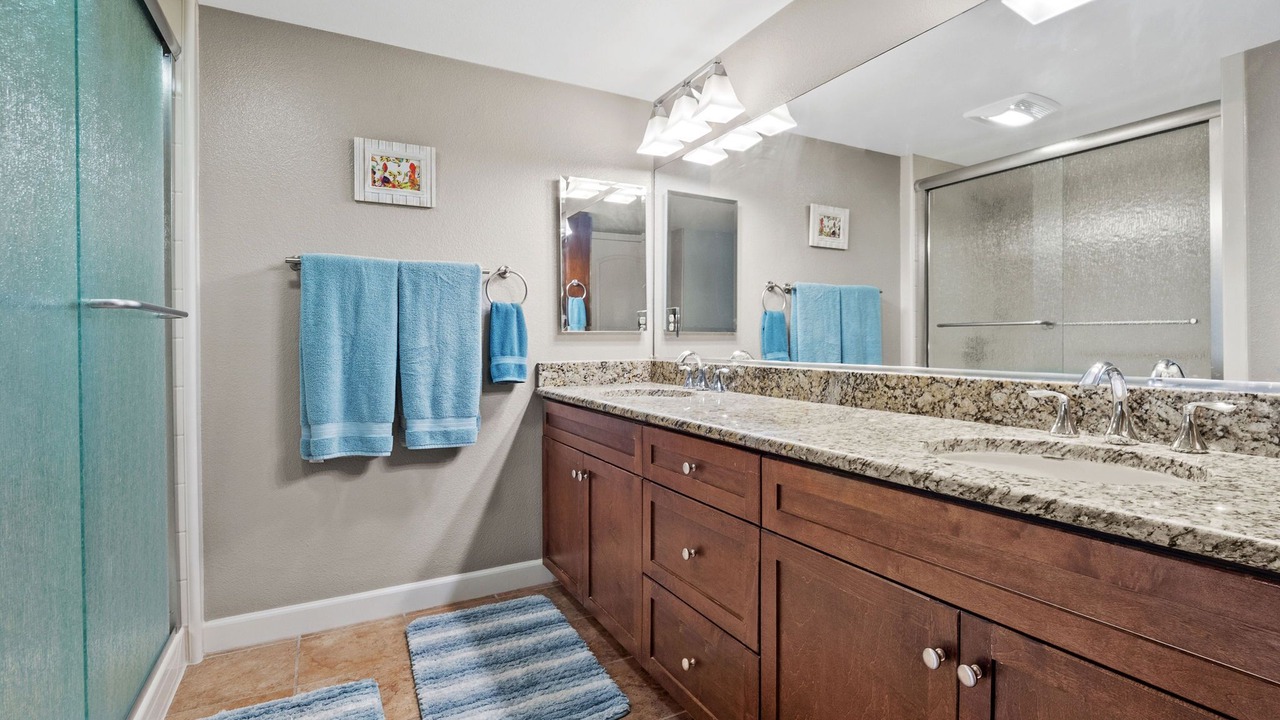 Photo of Bathroom in Renaissance Ter