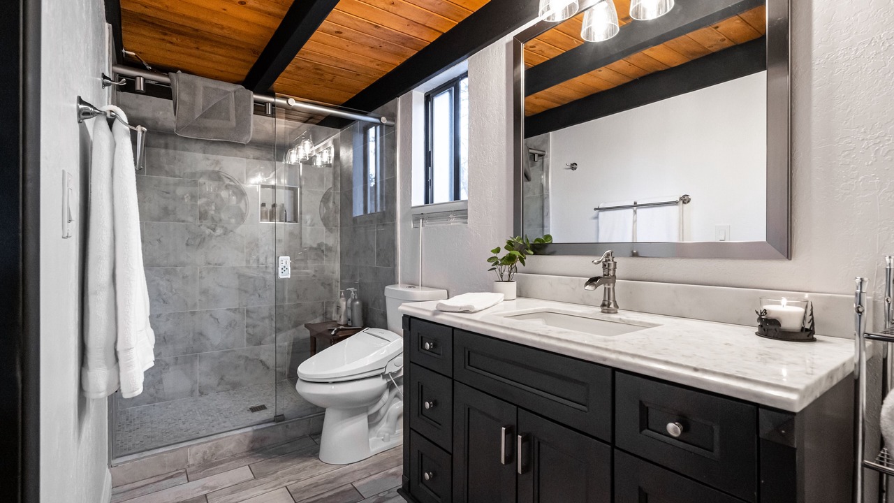 Photo of Bathroom in Fox Farm
