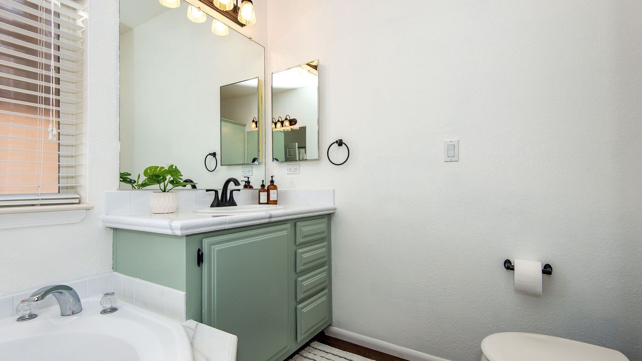 Photo of Bathroom in Needles