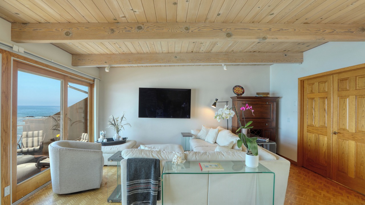 Photo of Livingroom in Marine Terrace