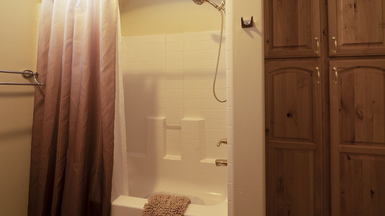 Photo of Bathroom in Lake Montezuma