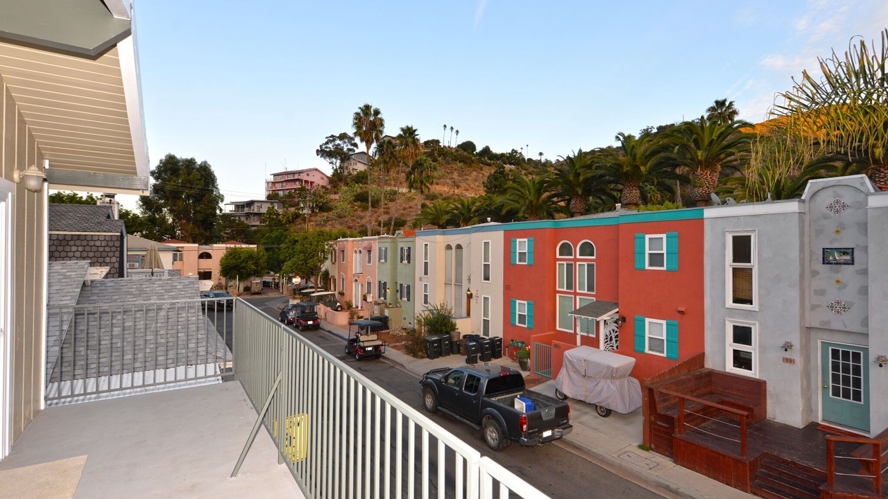 Photo of Patio Balcony in Avalon