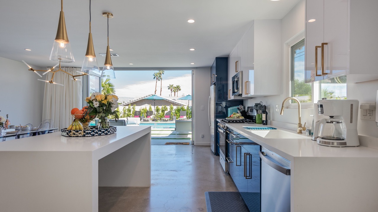 Photo of Kitchen in Racquet Club West