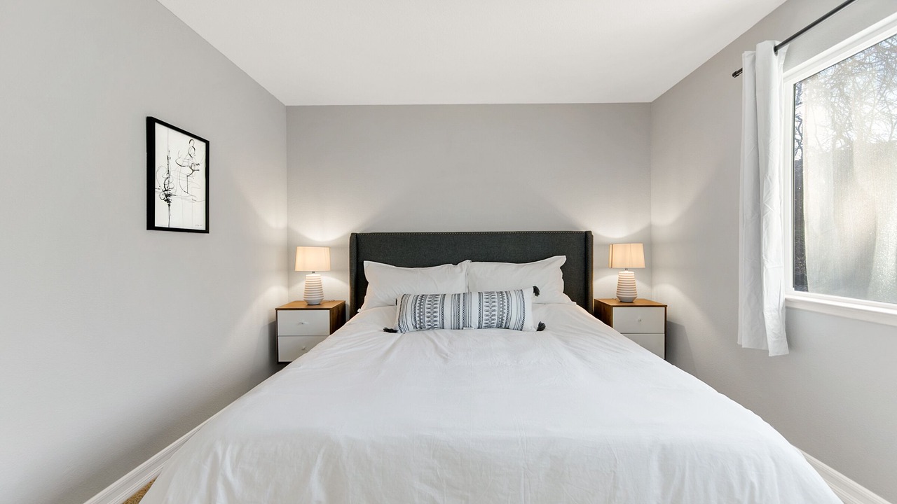 Photo of Bedroom in Midway