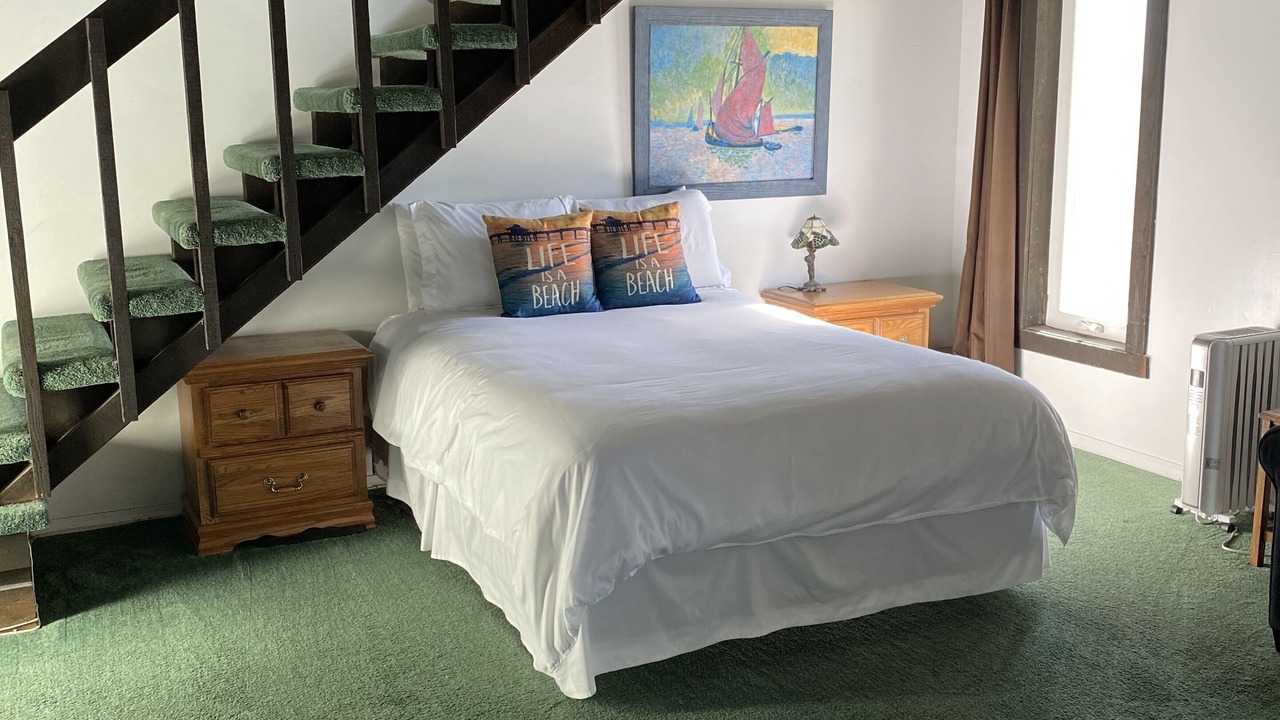 Photo of Bedroom in Sunset Beach