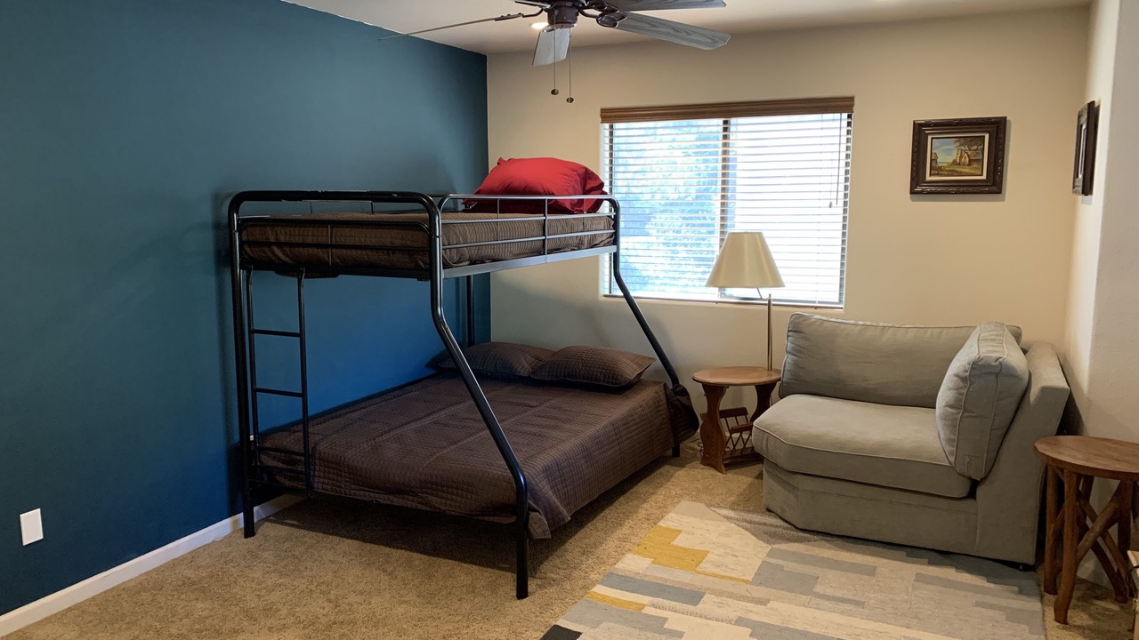 Photo of Bedroom in Pine Mountain Club