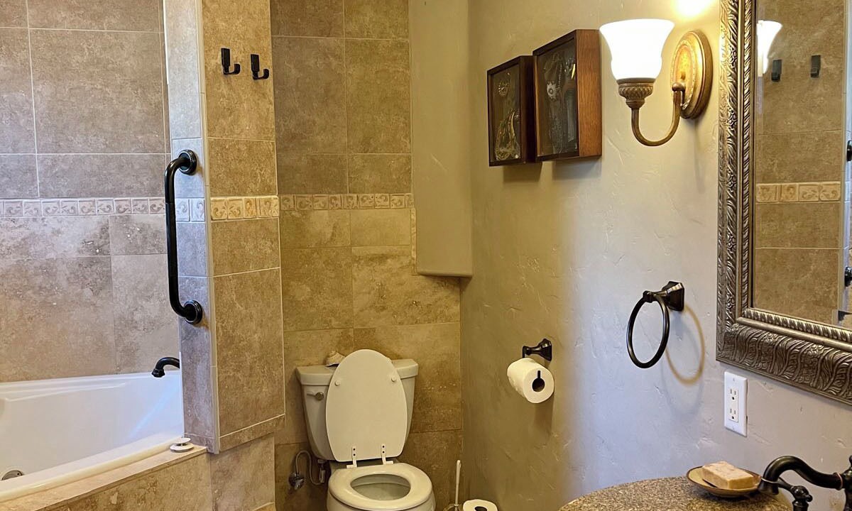 Photo of Bathroom in Williamson