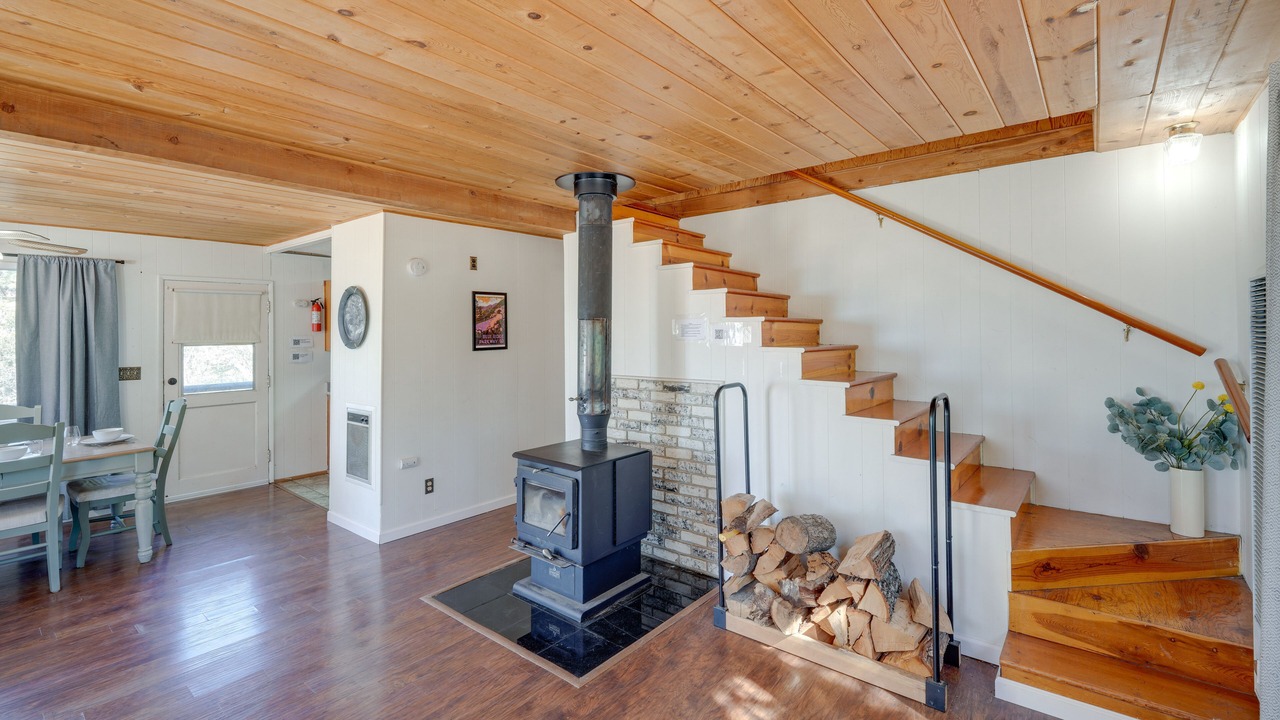 Photo of Livingroom in Posey