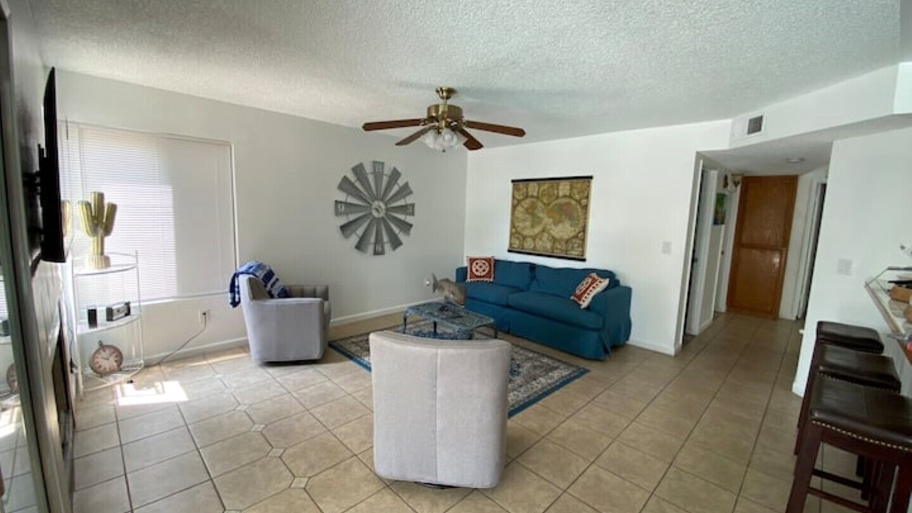 Photo of Livingroom in Pumpkin Center