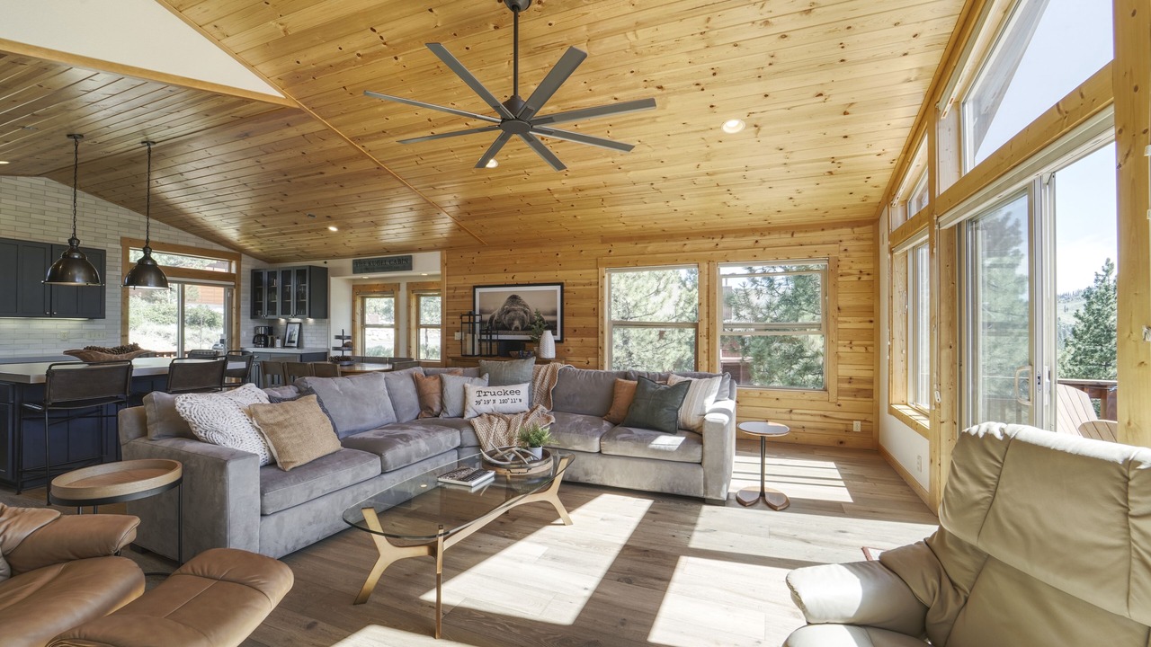Photo of Livingroom in Truckee