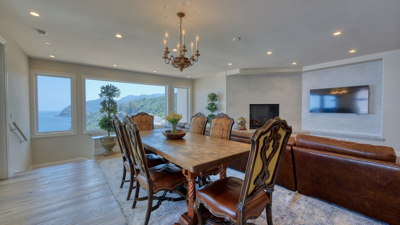 Photo of Bedroom in Avalon