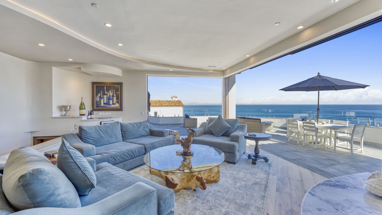Photo of Bedroom in Avalon