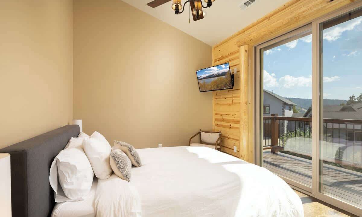 Photo of Bedroom in Eagle Mountain Estates