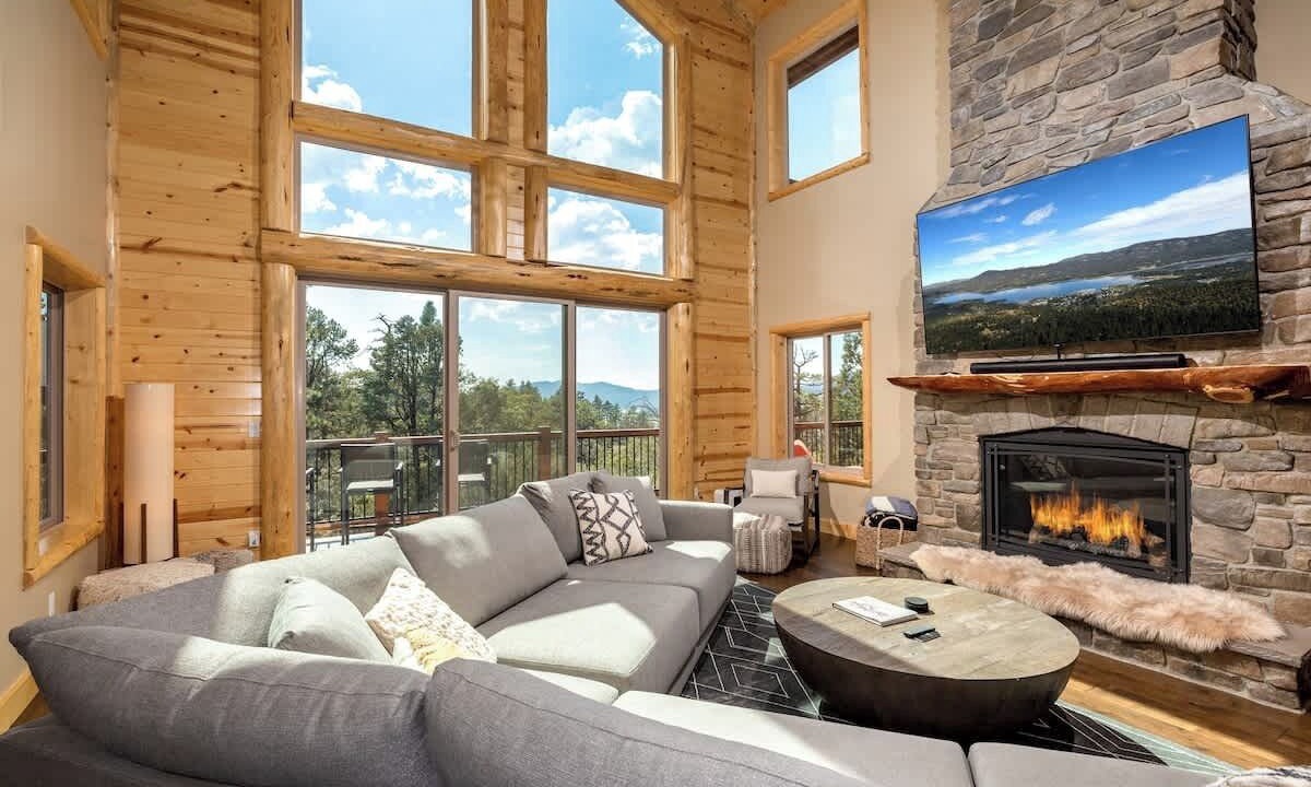 Photo of Livingroom in Eagle Mountain Estates