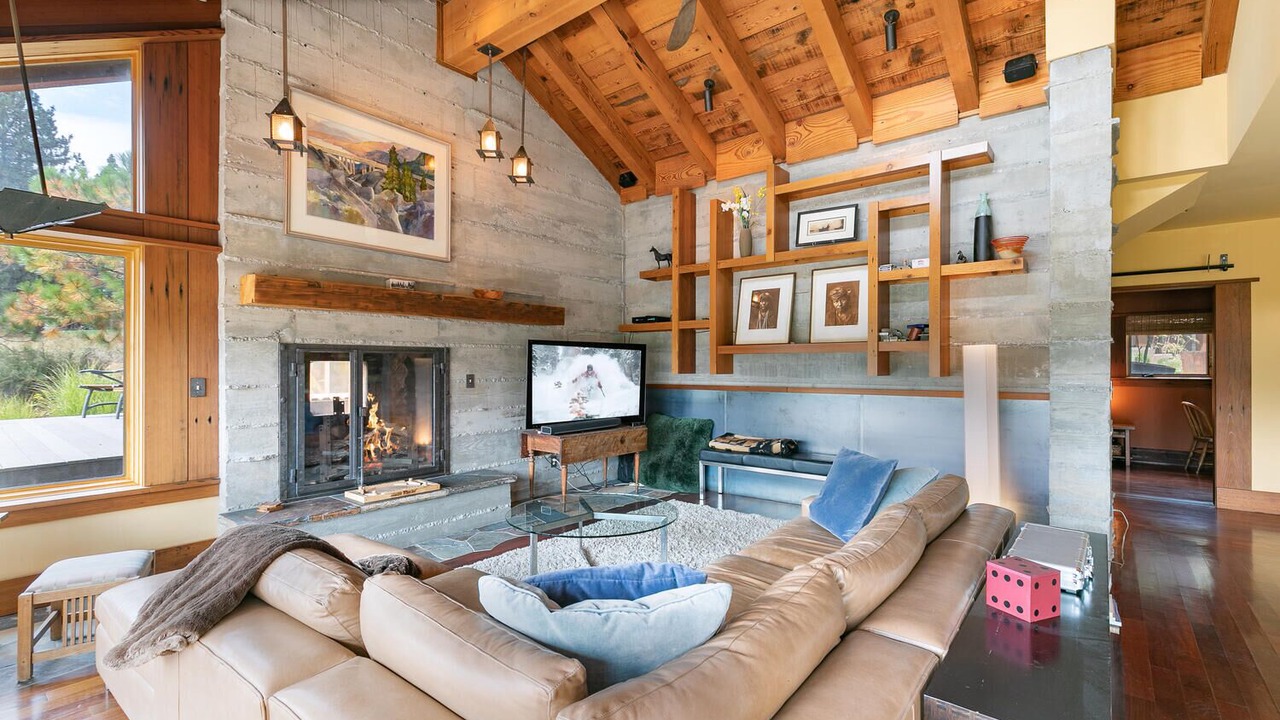Photo of Livingroom in Truckee