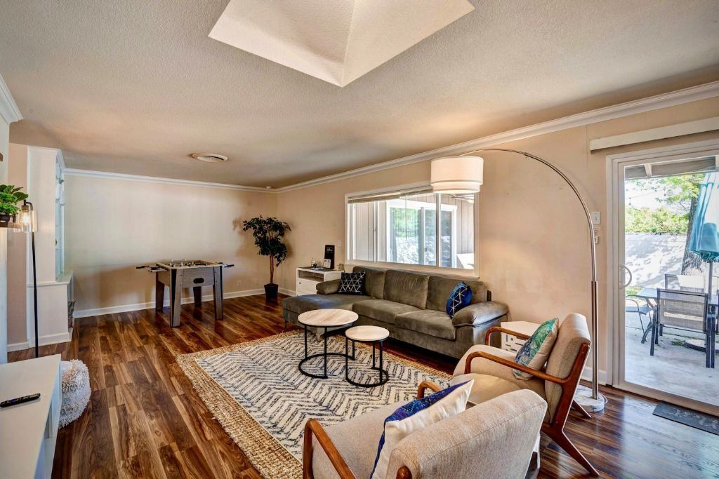 Photo of Livingroom in Redding