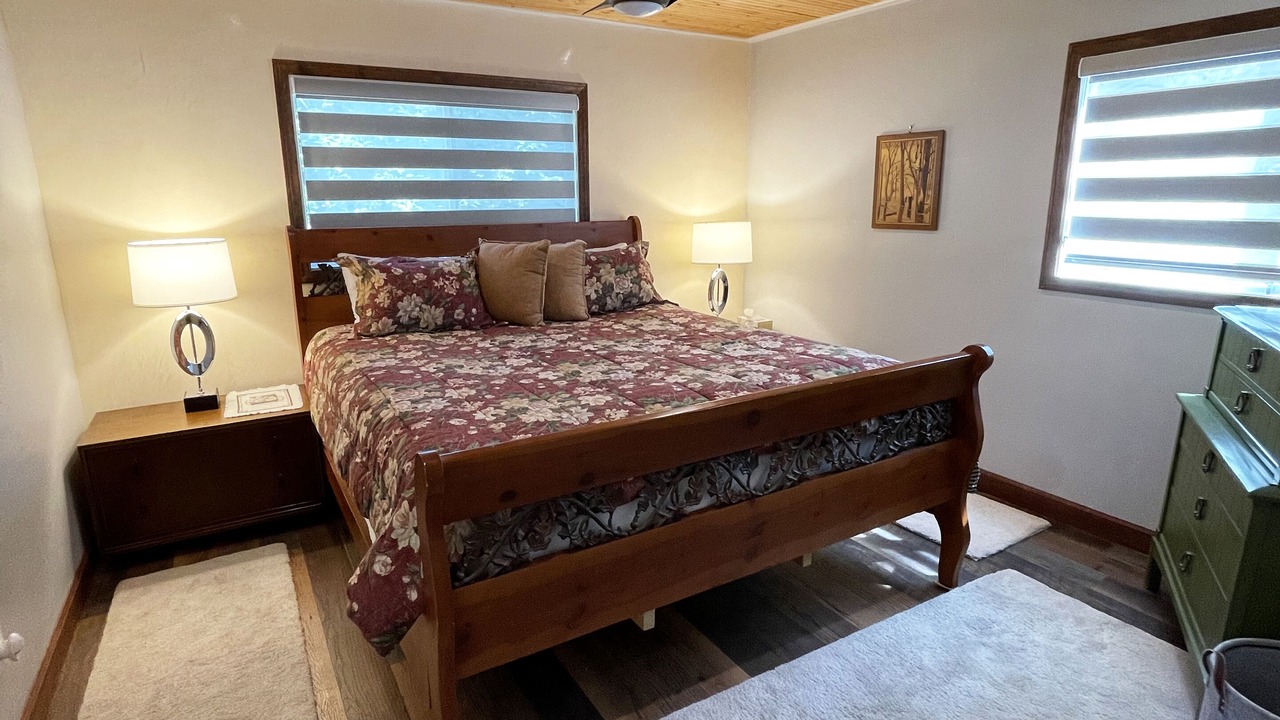 Photo of Bedroom in Pine Mountain Club