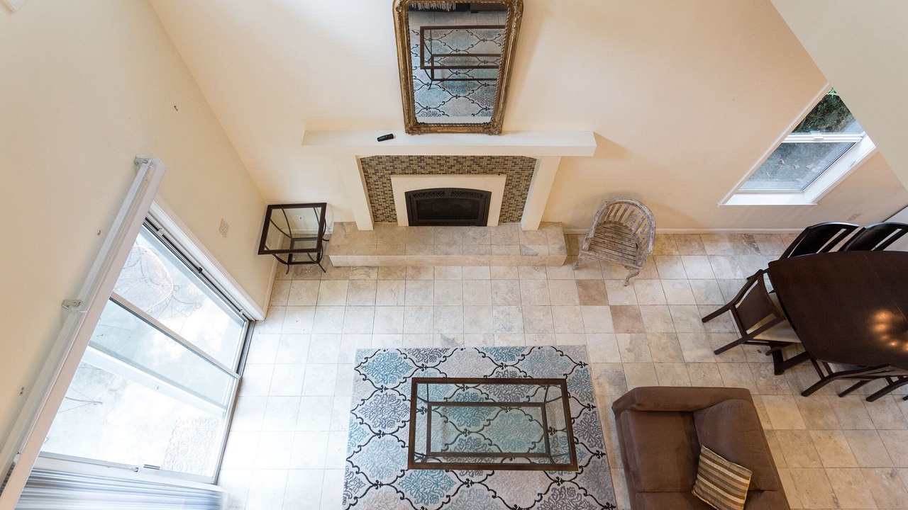 Photo of Livingroom in Davis