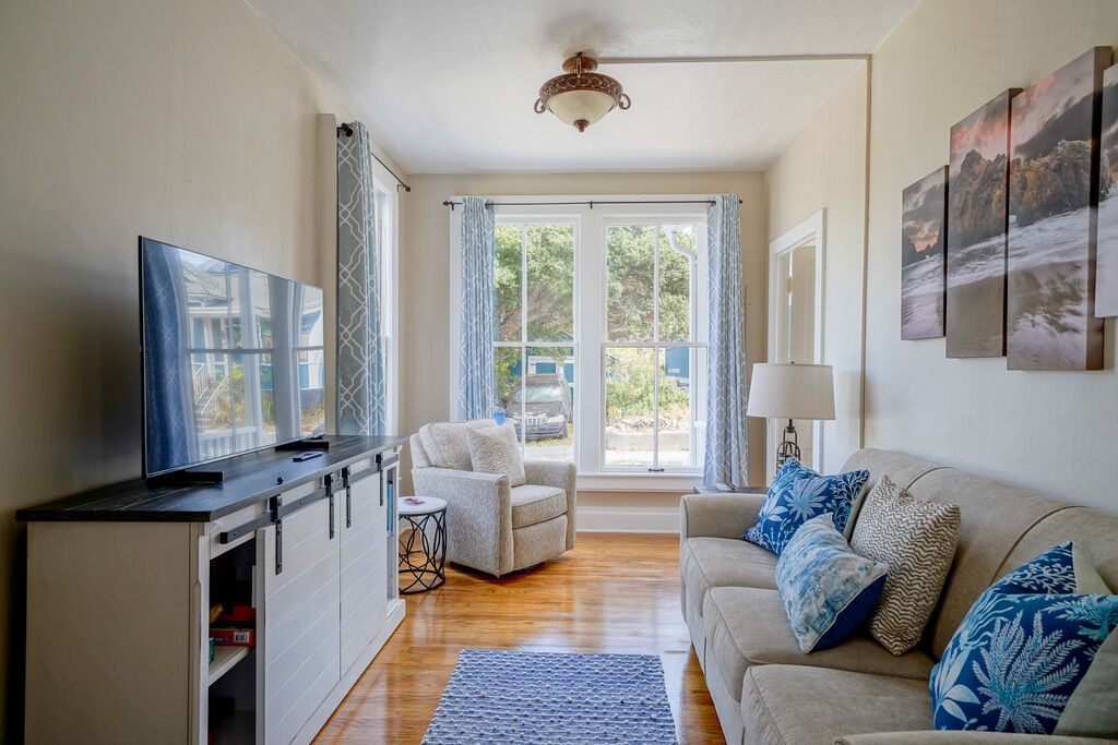 Photo of Livingroom in Pacific Grove