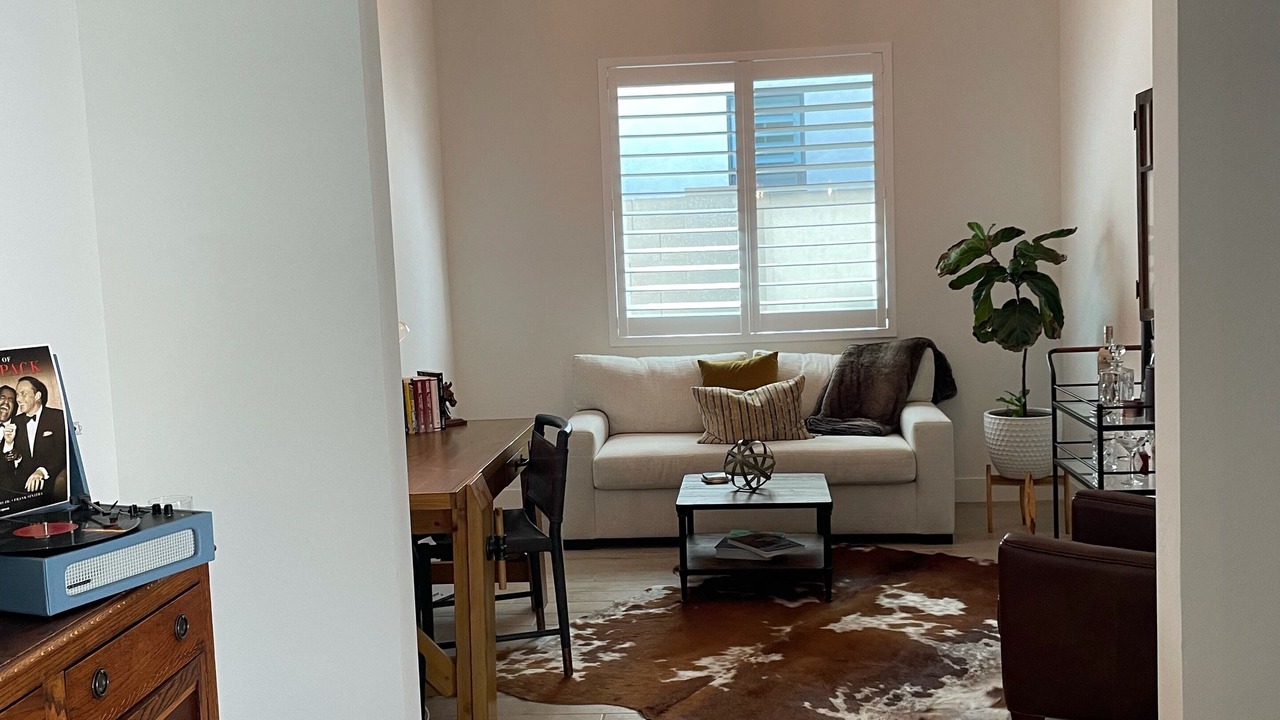 Photo of Livingroom in South Mountain
