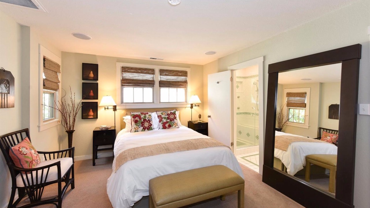 Photo of Bedroom in St. Helena