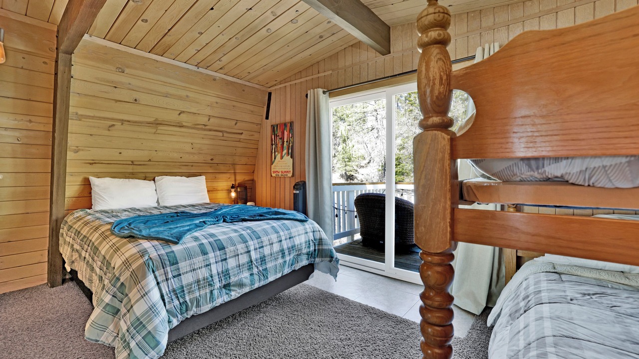 Photo of Bedroom in Moonridge