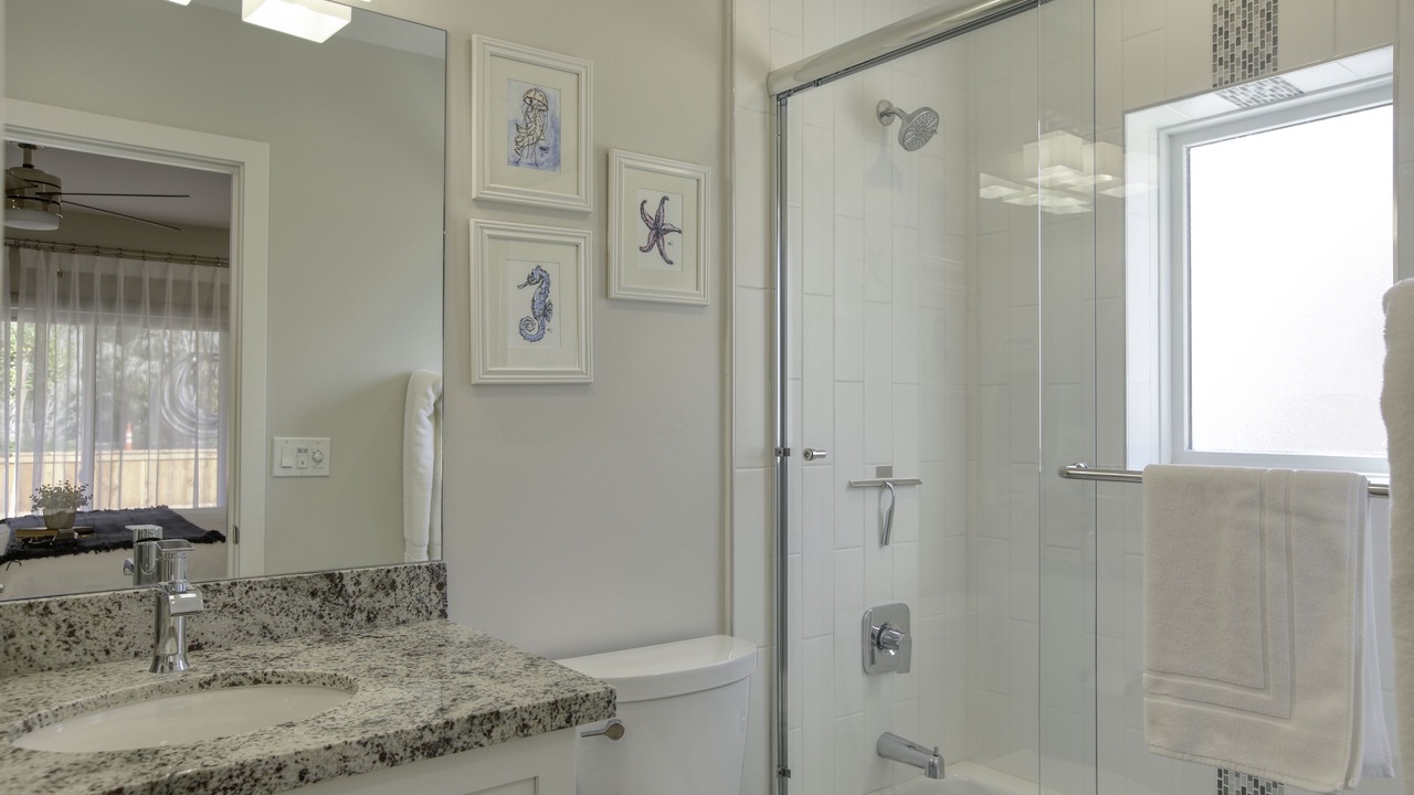 Photo of Bathroom in Callender
