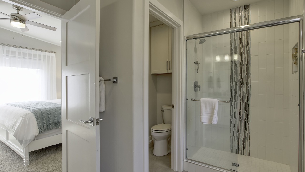 Photo of Bathroom in Callender