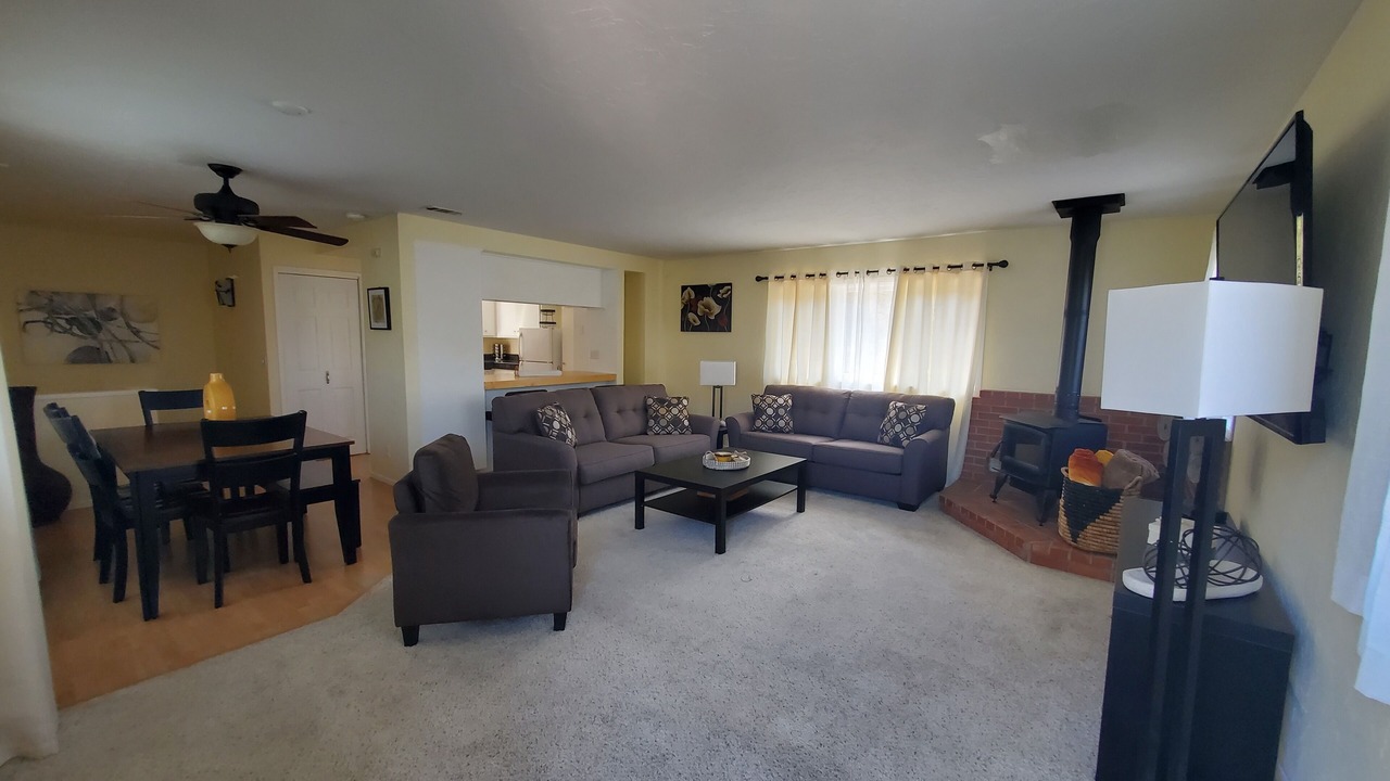 Photo of Livingroom in Pine Mountain Club