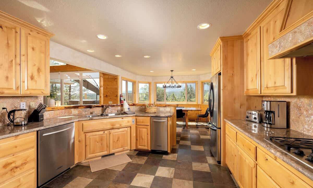Photo of Kitchen in Castle Glen Estates