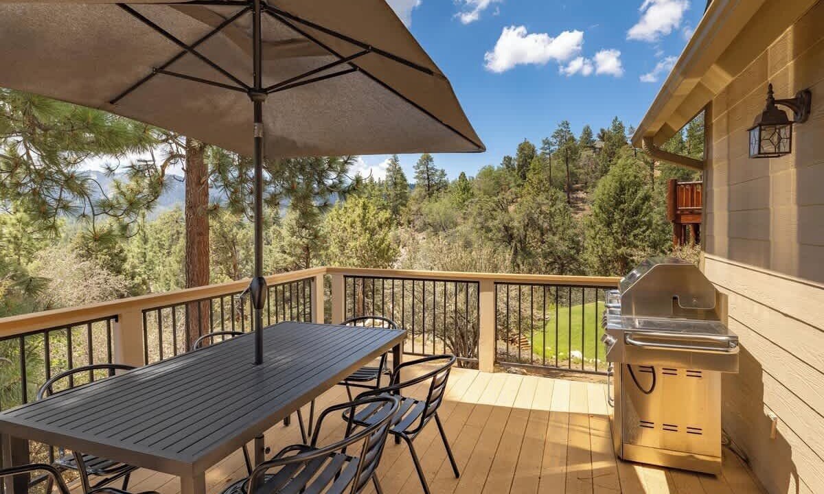 Photo of Outdoor in Castle Glen Estates