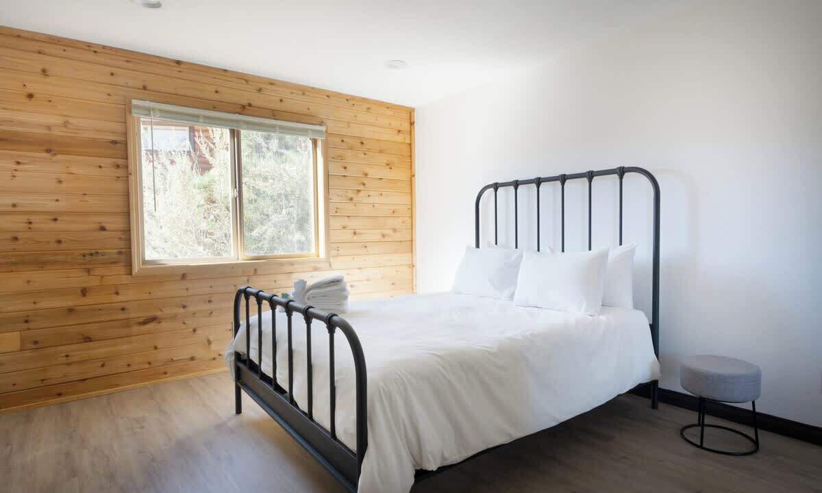 Photo of Bedroom in Castle Glen Estates
