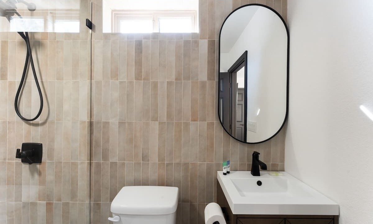 Photo of Bathroom in Castle Glen Estates
