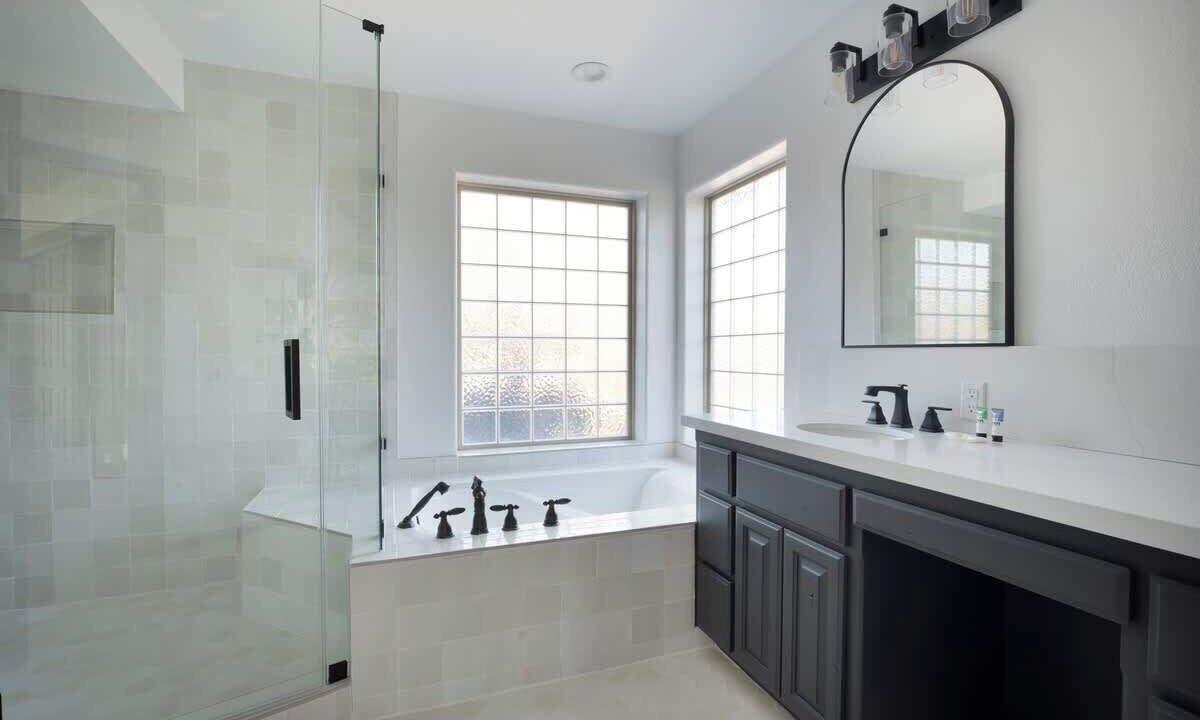 Photo of Bathroom in Castle Glen Estates