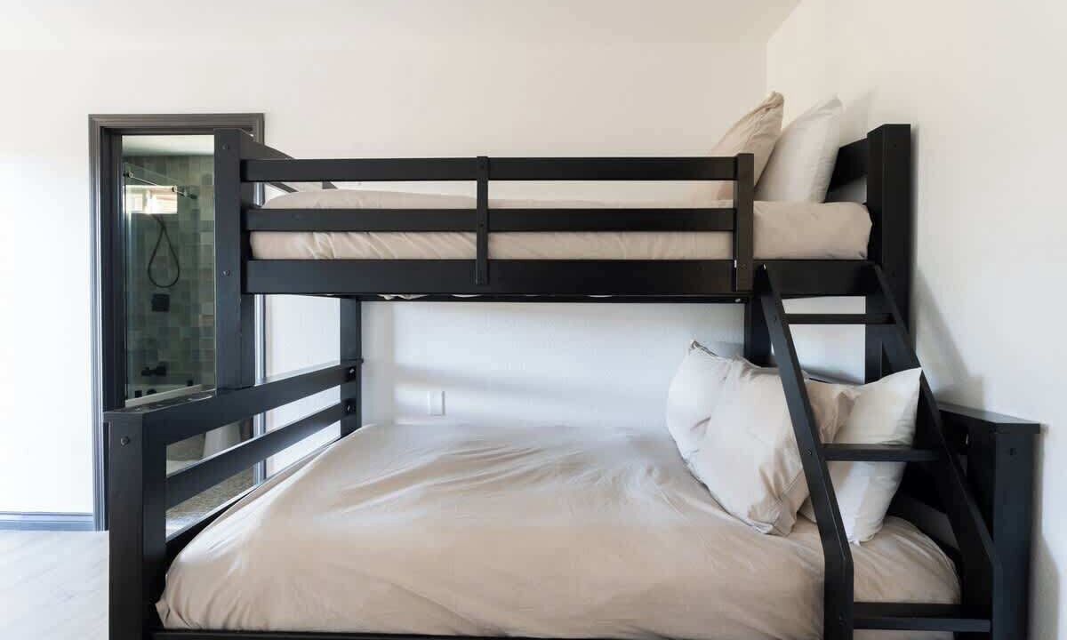 Photo of Bedroom in Castle Glen Estates