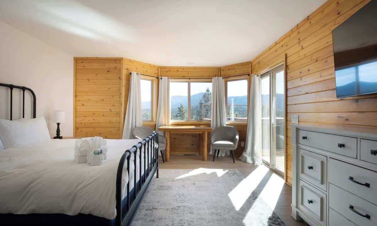 Photo of Bedroom in Castle Glen Estates