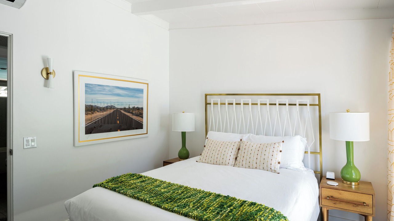 Photo of Bedroom in Magnesia Falls Cove