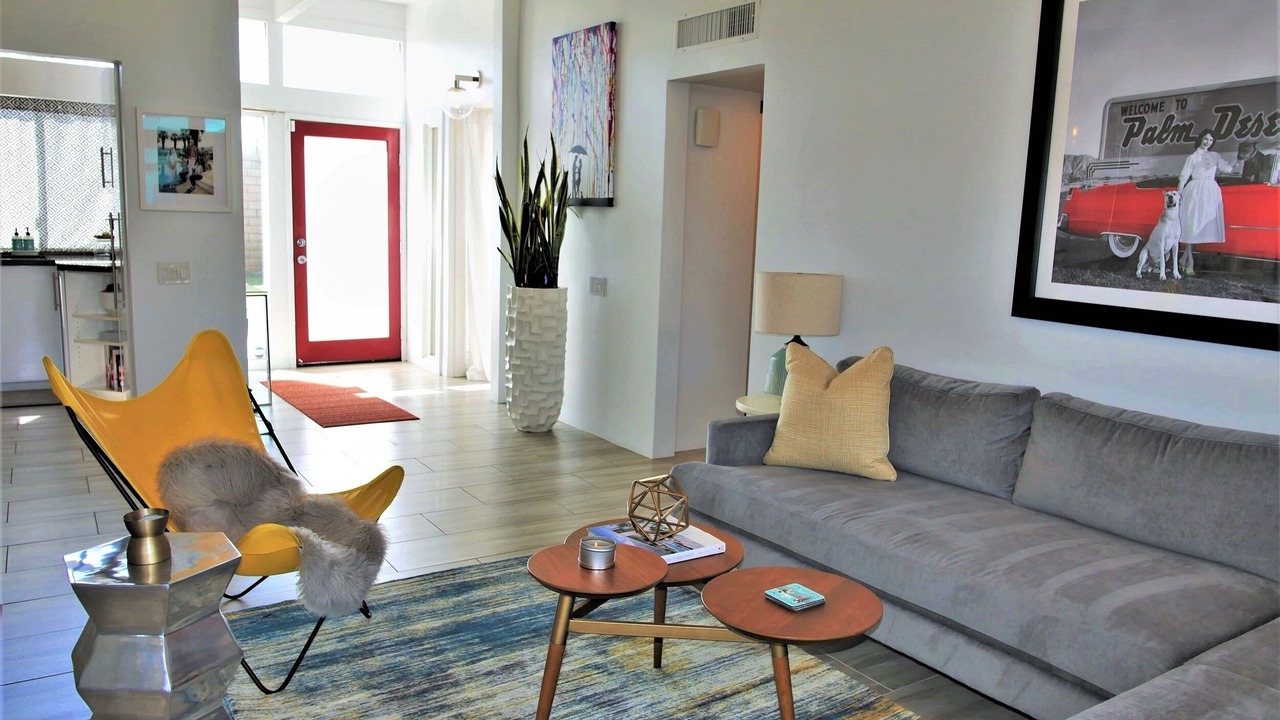 Photo of Livingroom in Palm Desert
