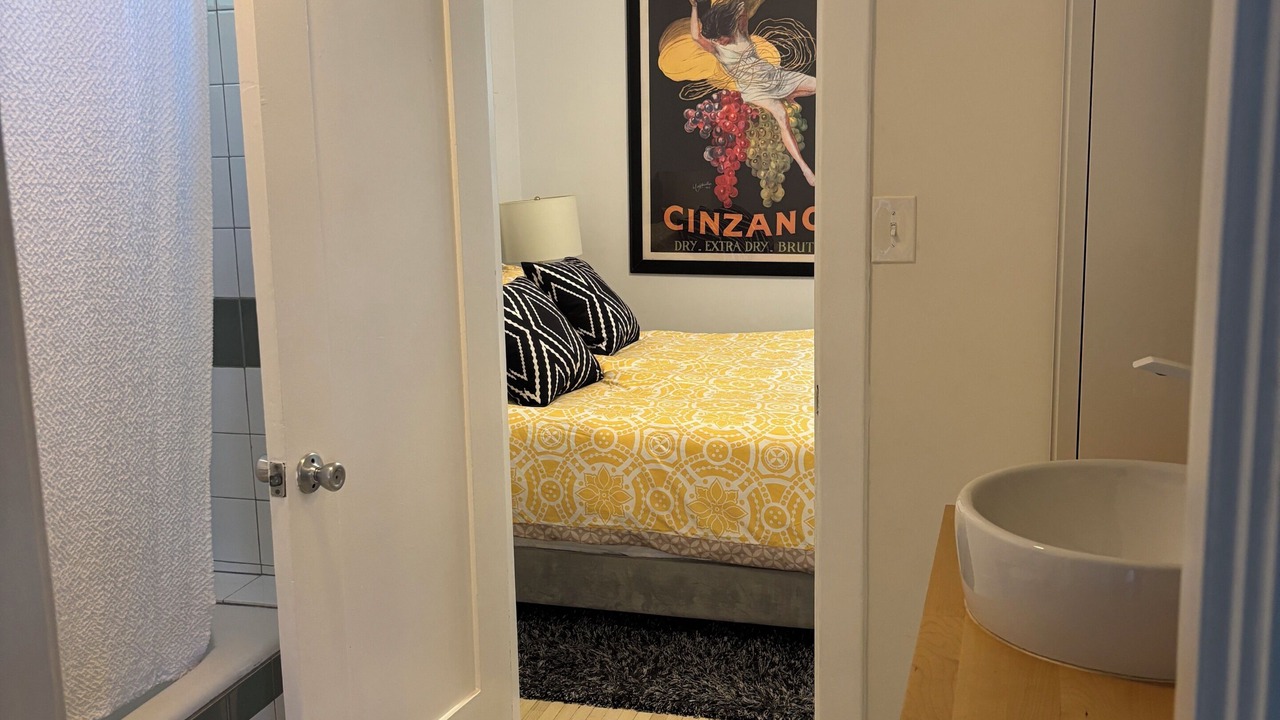 Photo of Bedroom in Mid Central