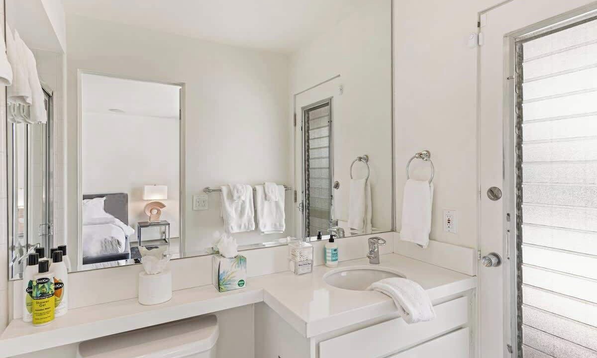 Photo of Bathroom in Indian Canyon
